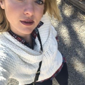 Meet your Posher, Claire